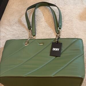 DKNY Veronica MD Tote Green Quilted Women's Bag